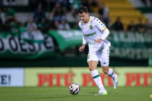 Zagueiro Nathan sofre lesão e desfalca o Cuiabá na Série B