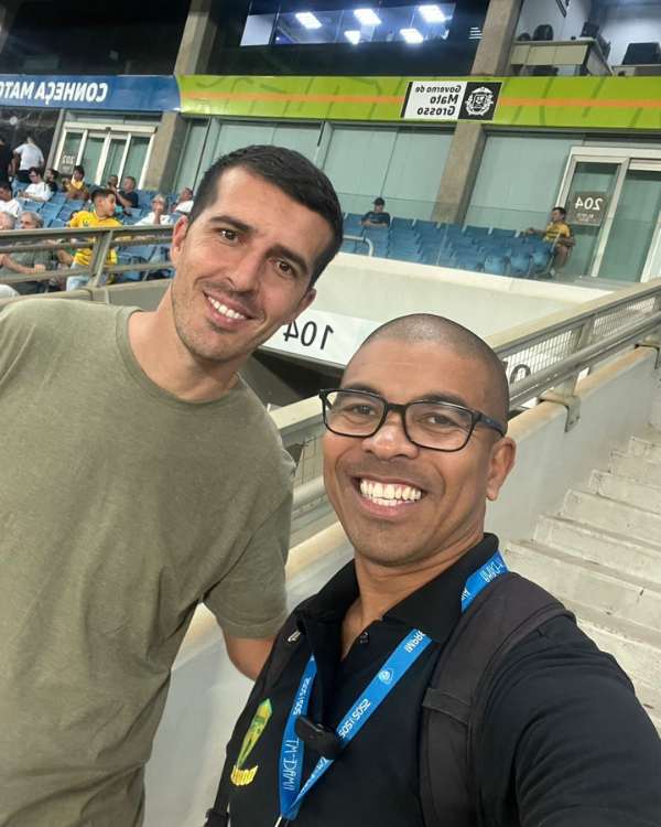 foto site jogando em casa (4)