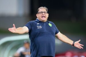 Técnico Guto Ferreira destaca evolução coletiva