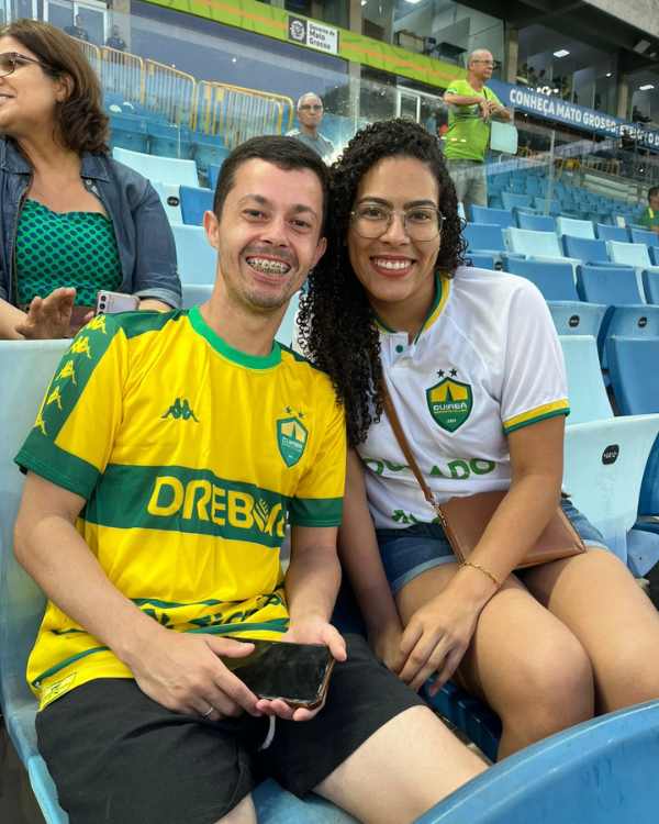 torcedores pai e filho e familia na rena