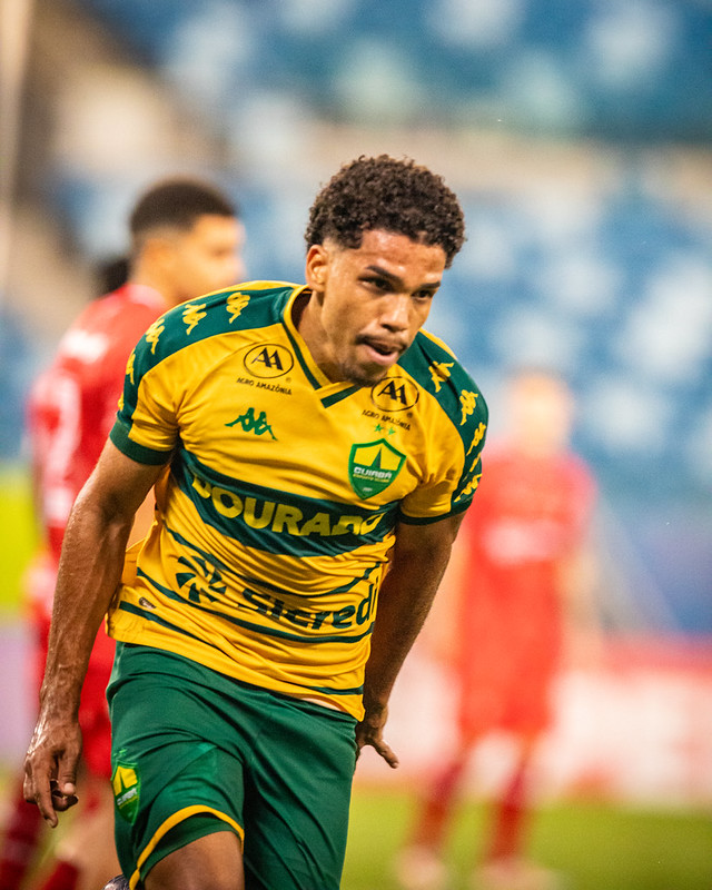Eliel comemora gol de cabeça pelo Cuiabá contra o União na Arena Pantanal pelo Estadual 2026