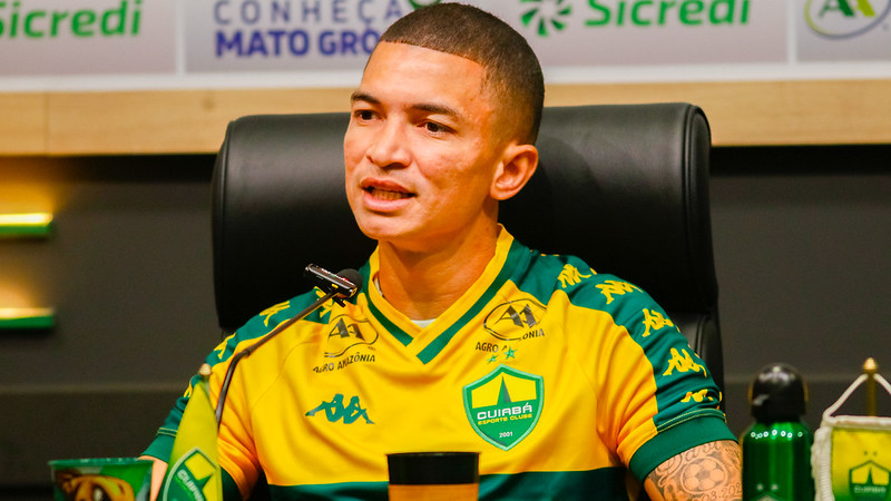 Marlon é apresentado oficialmente no Cuiabá e mira o acesso