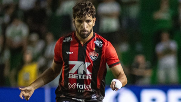 Pepê volta ao Dourado para reforçar o meio-campo