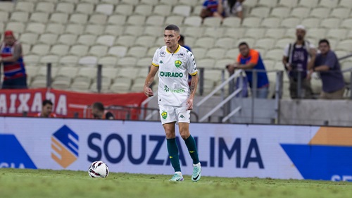 Cuiabá empata com Fortaleza com expulsões dos técnicos