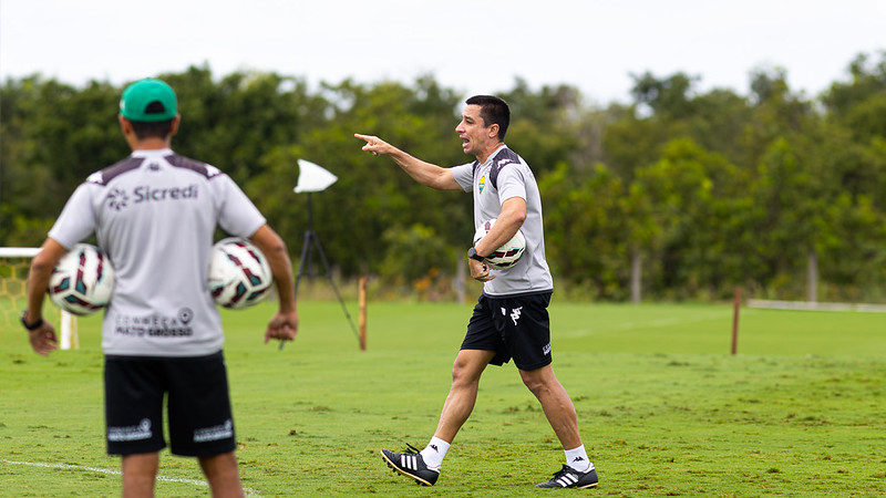 CUIABÁ VIAJA PRESSIONADO PARA DECISÃO CONTRA O OPERÁRIO