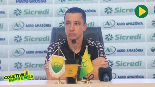 Treinador do Cuiabá durante coletiva de imprensa após partida pela Série B