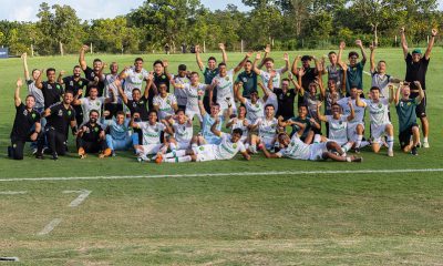 Elenco do Cuiabá Sub-20 comemora vitória por 2 a 1 sobre o Bahia na estreia do Campeonato Brasileiro Sub-20 no CT Manoel Dresch.