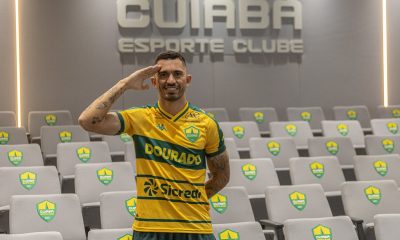 Meia Raul durante apresentação oficial no Cuiabá Esporte Clube para a sequência da temporada.