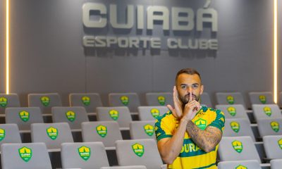 Eric Melo celebra chegada ao Cuiabá Esporte Clube após ser anunciado como reforço para a temporada.