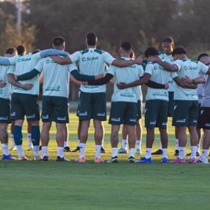 Cuiabá confirma lesão de Fábio Gomes e problema com Alan Empereur antes do duelo contra o Ceará pela Série B.