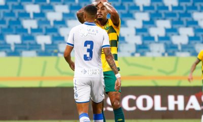 Cuiabá perde para o Avaí por 1 a 0, cai na tabela da Série B e vê o acesso mais distante. Capitão Raul pede desculpas à torcida.
