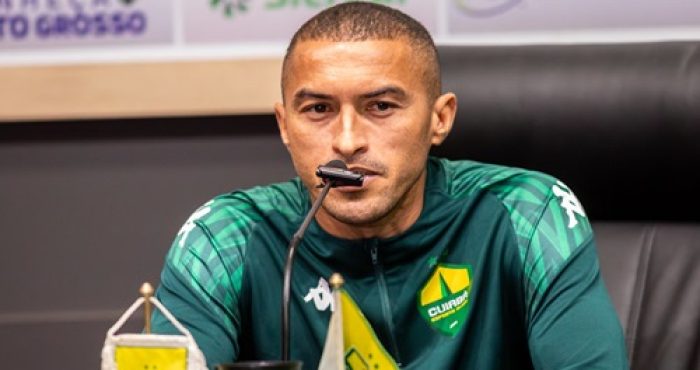 Nino Paraíba promete raça, experiência e reação do Cuiabá na Série B. Lateral fala sobre titularidade, acesso e apoio da torcida.