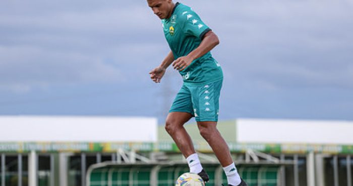 "Yamil Asad sofre lesão no ligamento do joelho e ficará fora das partidas do Cuiabá por tempo indeterminado."