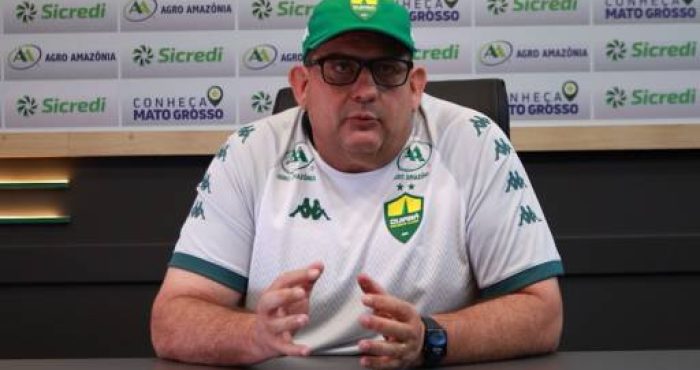 Imagem do anúncio do Cuiabá EC sobre a contratação de Guto Ferreira como novo técnico para a temporada 2025, com destaque para a foto do treinador e o logo do clube